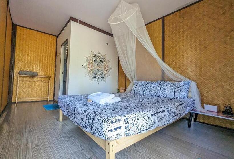 اتاق استاندارد با چشم‌انداز باغ, Neverland Beach Village Bungalows