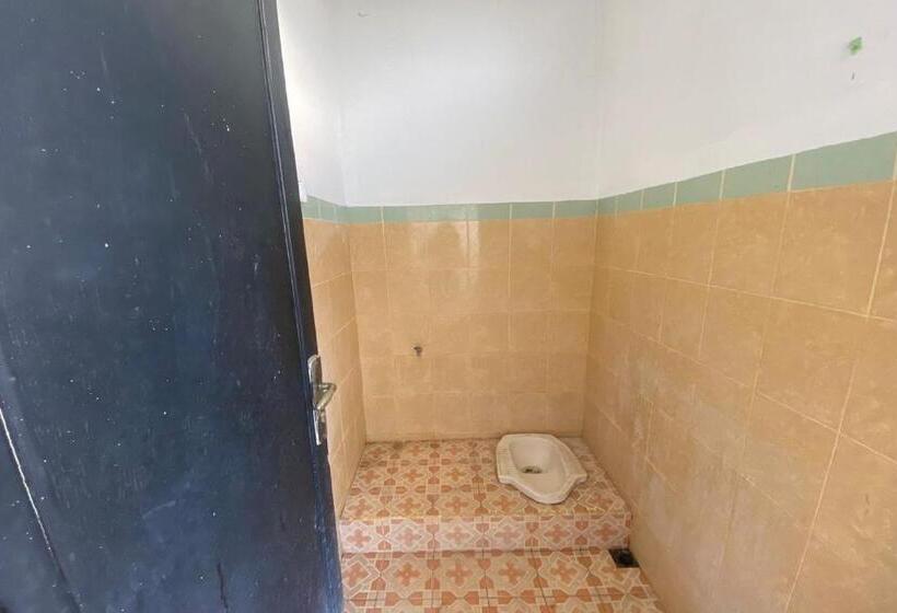 Номер Deluxe, Oyo Life 93156 Rumah Kosan