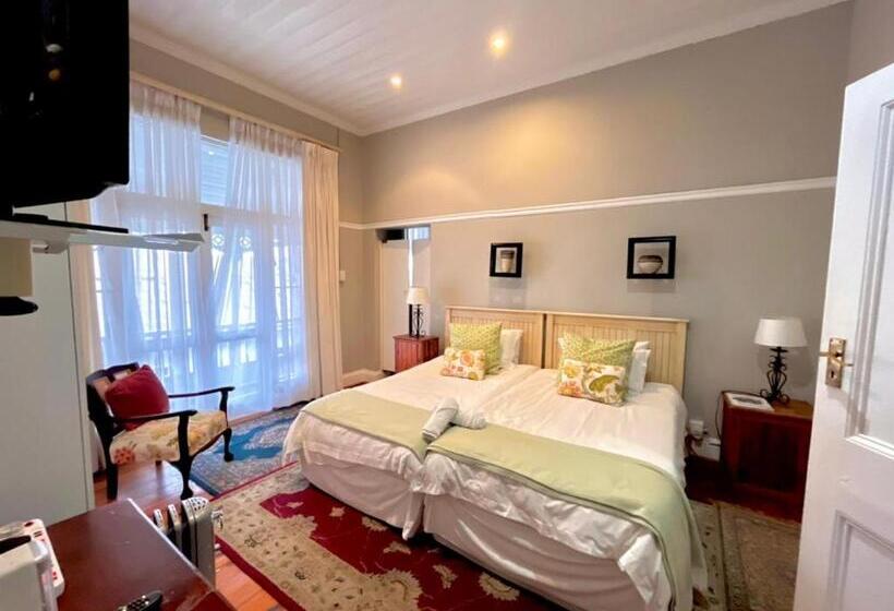 Номер Стандарт, Kardinal Guest House