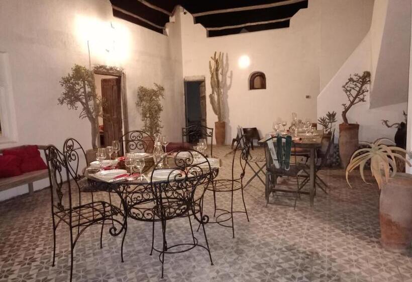 Номер Стандарт Трехместный, Riad Sahara Sunset Beach Douira Agadir