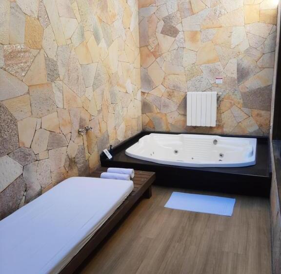 자쿠지 스위트, Luv Gardens Motel   Adults Only
