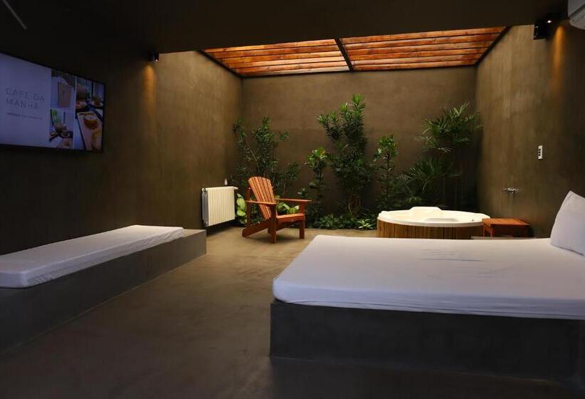 자쿠지 스위트, Luv Gardens Motel   Adults Only