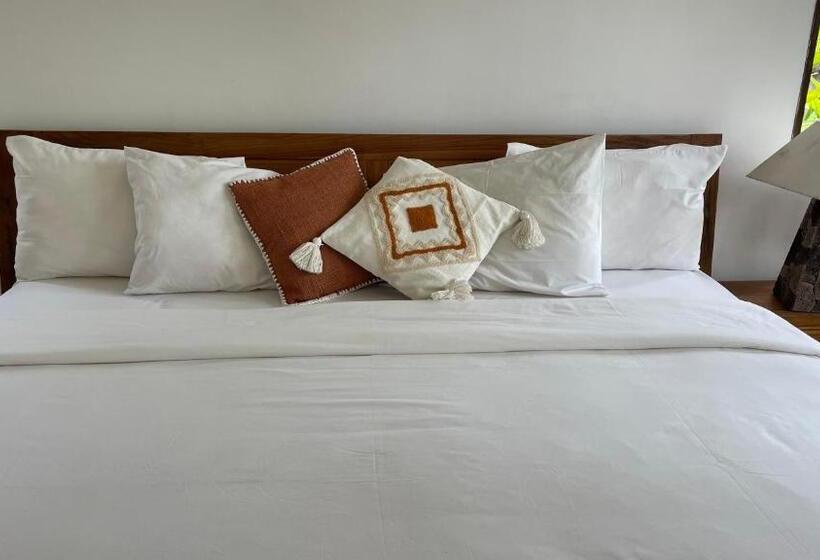 Номер Стандарт с Гидромассажем, Serendipity   Villa Kemuning
