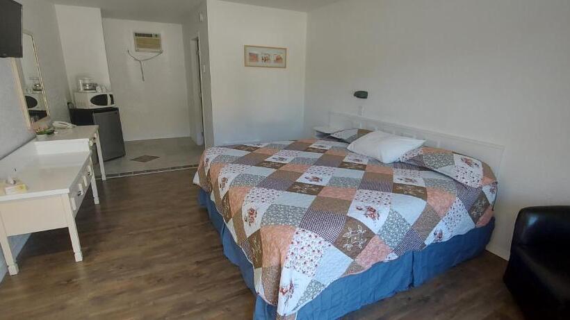 Стандартный Номер Кровать Кинг, Granby River Inn & Suites
