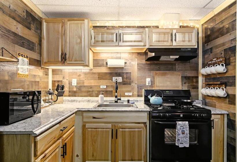 Студио Стандарт с Видом, Leadville Motor Lodge