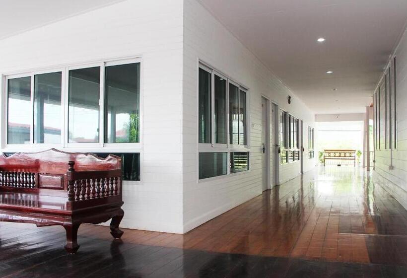 Номер Стандарт, Room In Guest Room   Baan Khunphiphit Homestay No2229