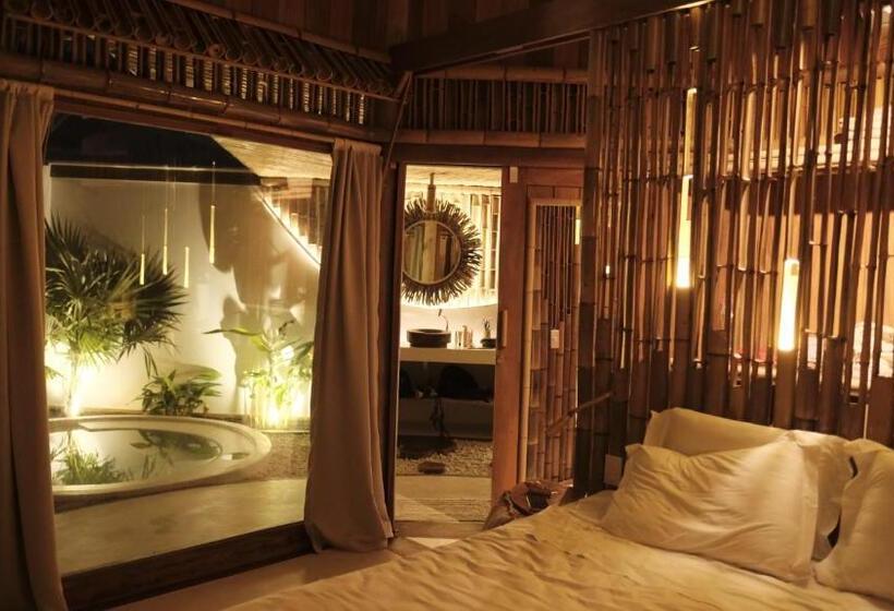 Люкс, Bambu Blu Lagoon Homes