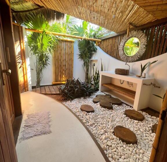 Президентский Люкс, Bambu Blu Lagoon Homes