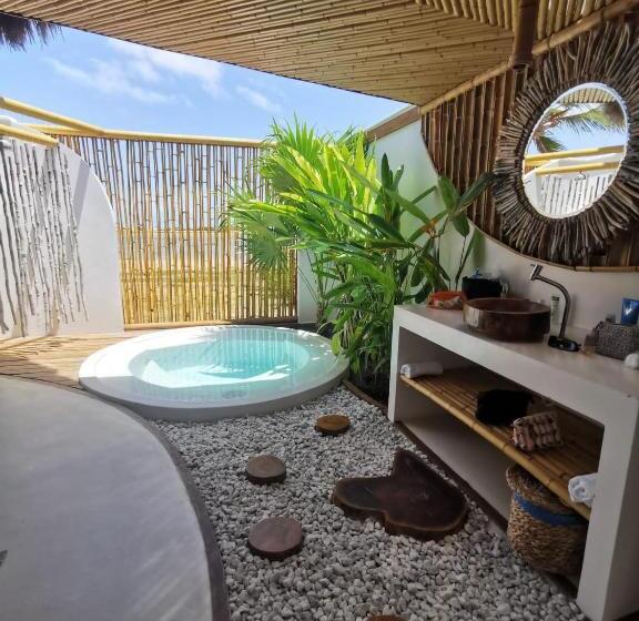 Люкс с Бассейном, Bambu Blu Lagoon Homes
