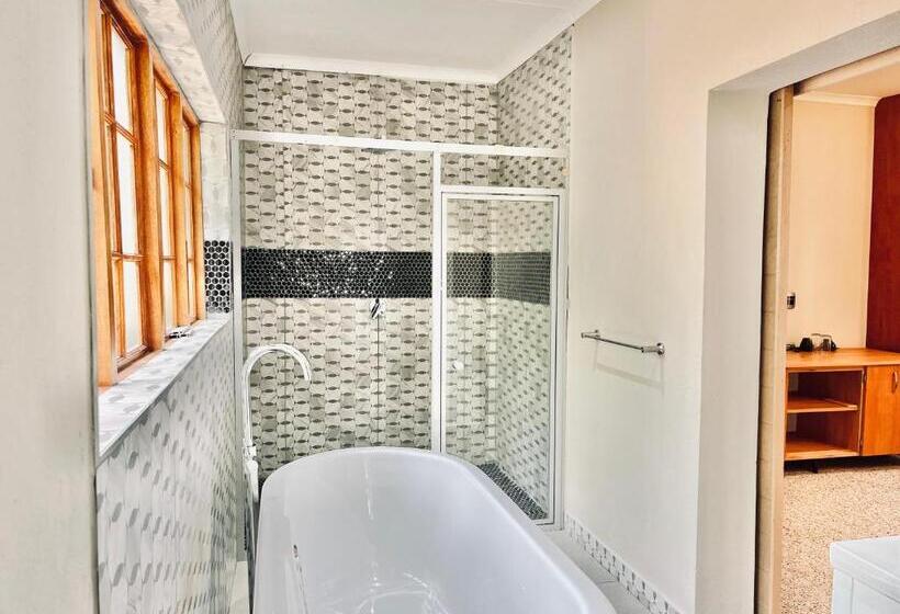 디럭스 룸 킹사이즈 침대, The Stella Guest House & Spa