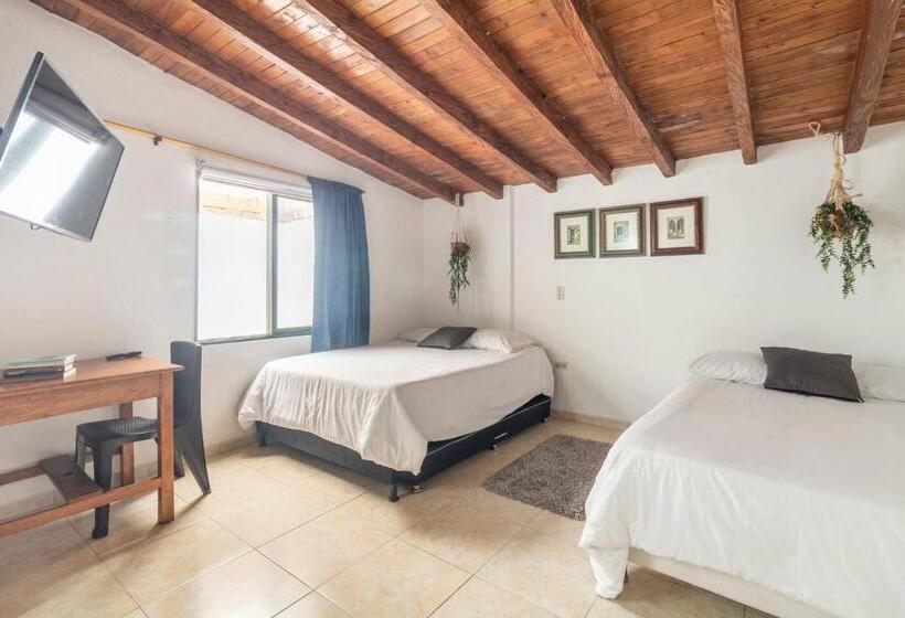 Номер Стандарт Трехместный, Letto Hostal