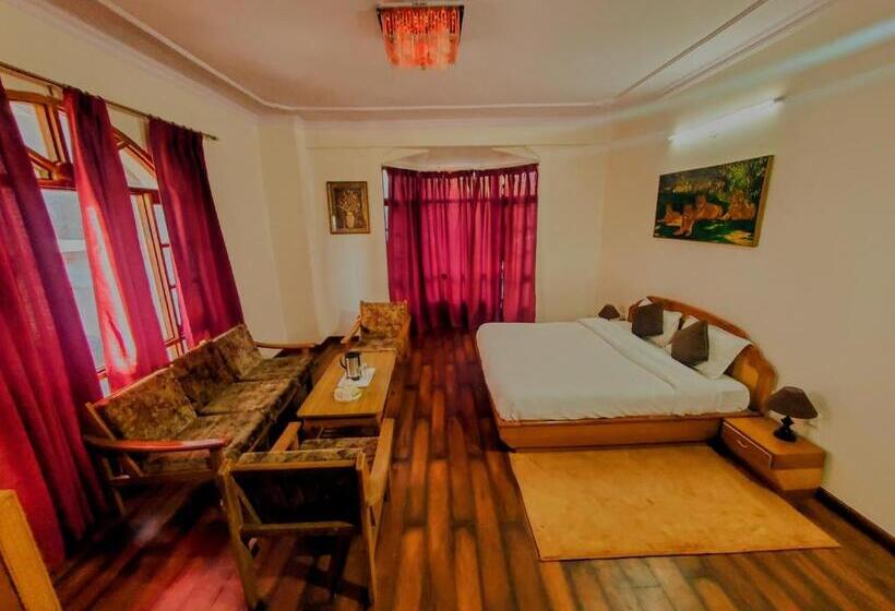 Номер Стандарт с Террасой, Cedar Cottage