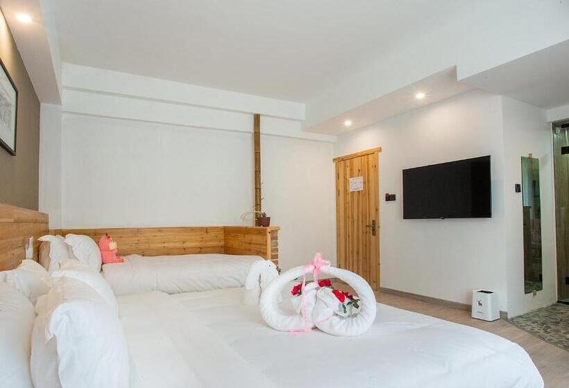 Семейный Номер, Cloudy Warm Hotel   Huangshan Scenic Area Transfer Center Branch