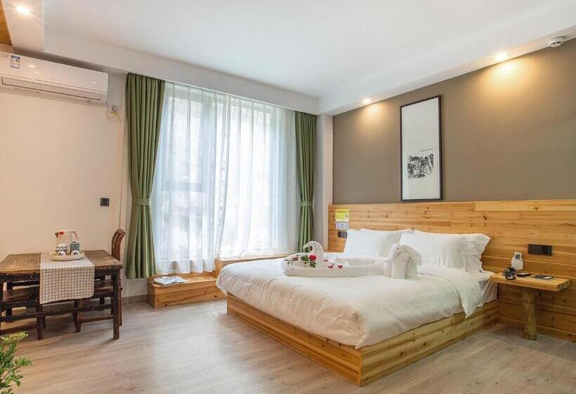 Семейный Номер Deluxe, Cloudy Warm Hotel   Huangshan Scenic Area Transfer Center Branch
