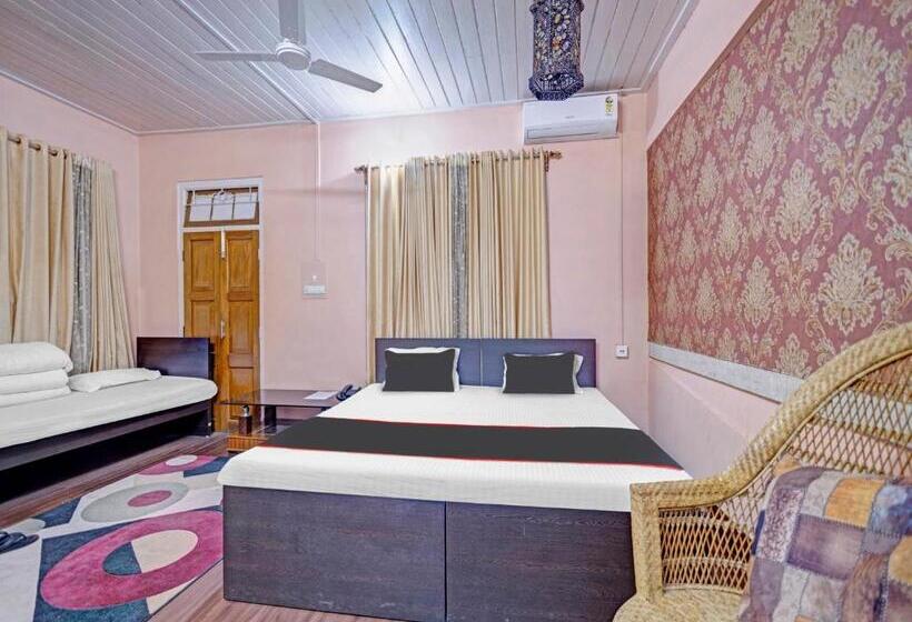 Трехместный Номер Классика, Collection O D Trinayan Suites