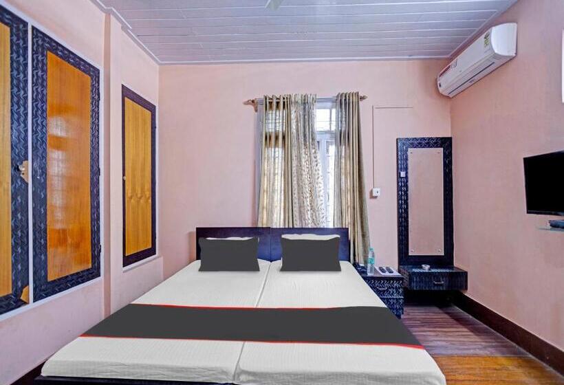 Трехместный Номер Классика, Collection O D Trinayan Suites