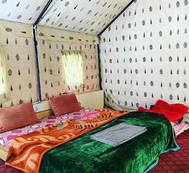 Standard Tent, Green Park Kasol
