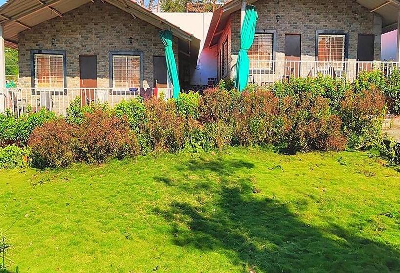 Номер Стандарт Вид на Озеро, Sunshine Resort