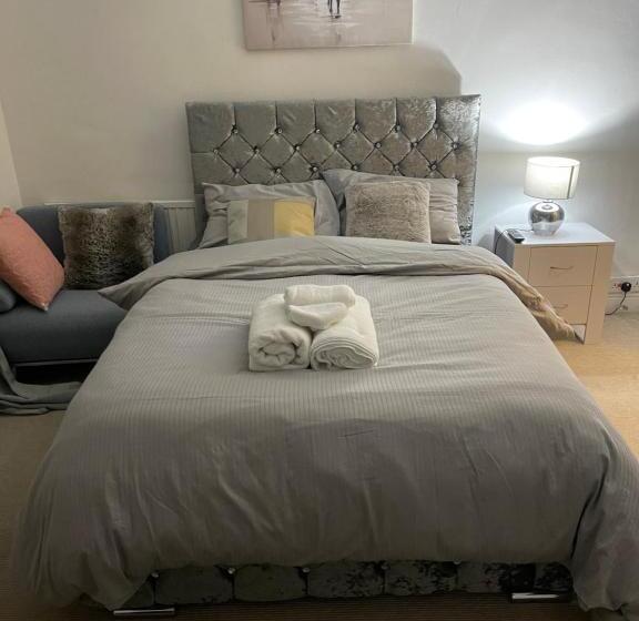 اتاق لوکس, Alder En Suites Self Catering With Private Shower 1