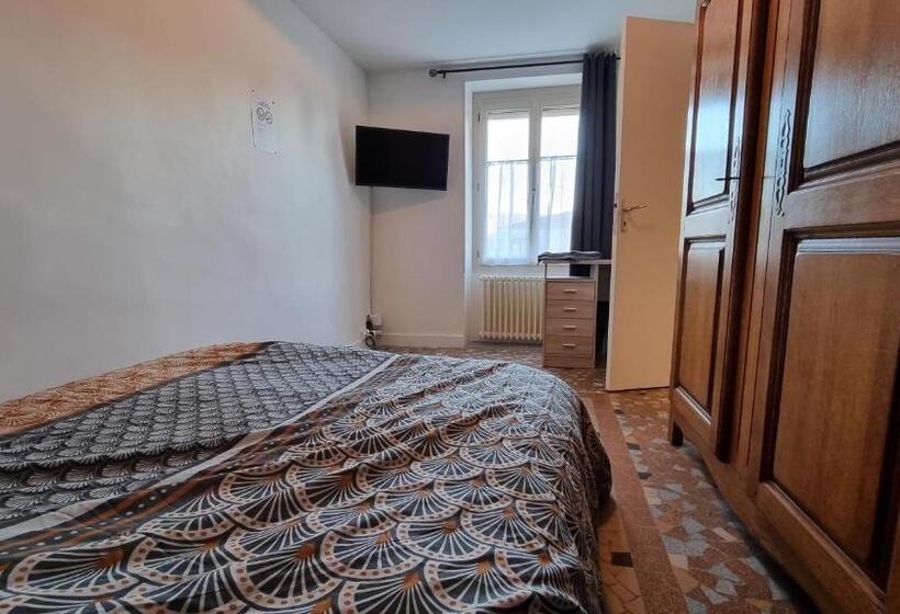 Номер Стандарт, Le 3 Rue De Fontenay