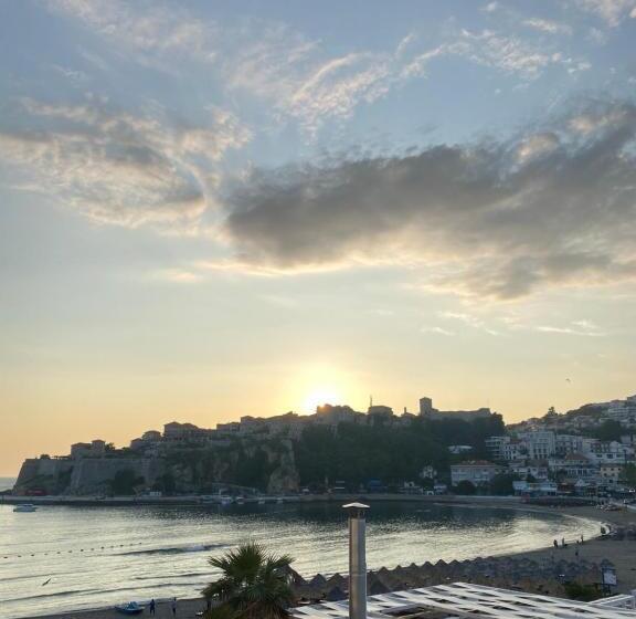 Triple Room Sea View, Seafront Apartments