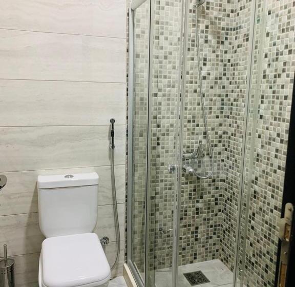 اتاق استاندارد با تخت بزرگ, Seafront Apartments