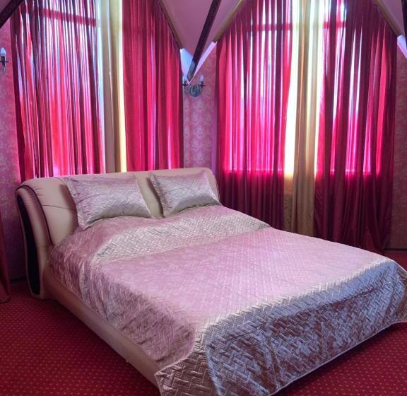 جناح, Arkada Hotel Kharkiv