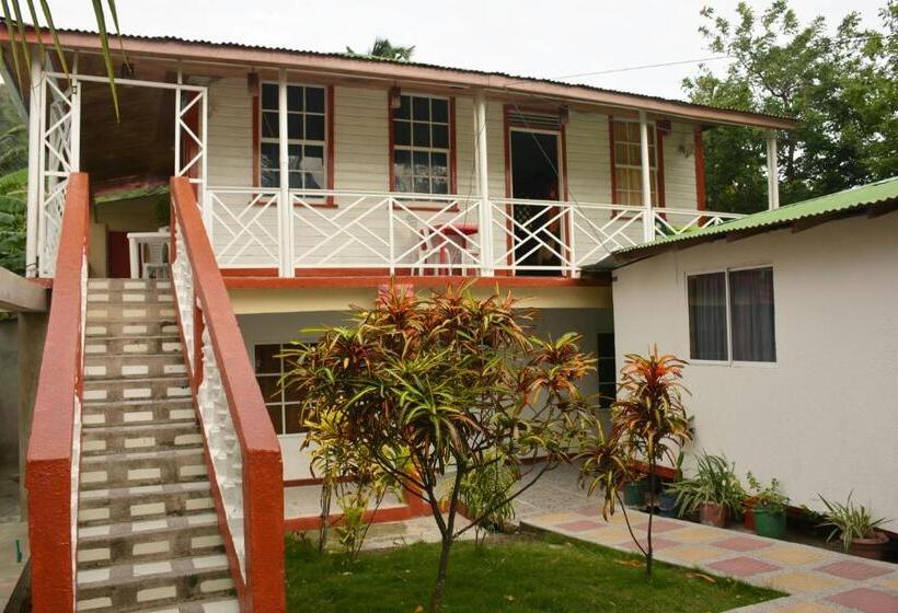 Номер Стандарт Трехместный, Posada Valerie