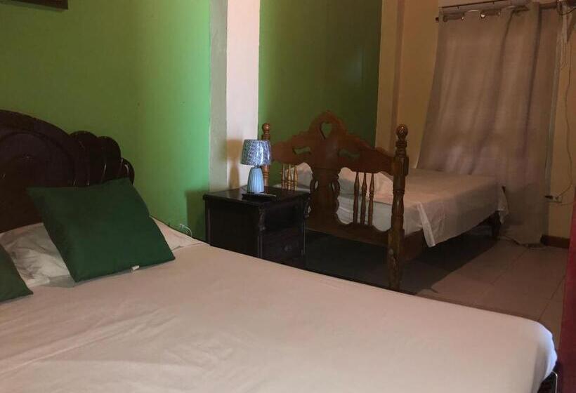 Номер Стандарт Трехместный, Posada Valerie