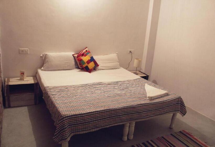 带共用浴室的标准房间, Chalo Eco Hostel