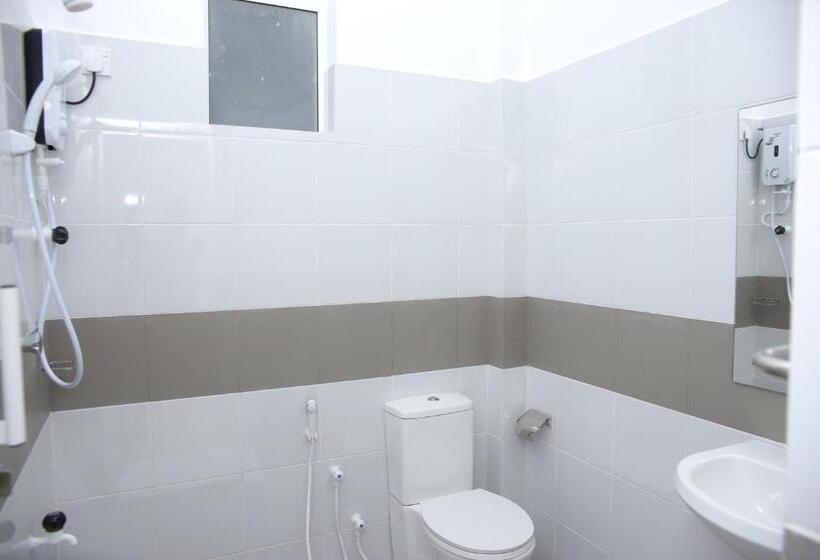 Номер Стандарт Трехместный, Amadel Negombo