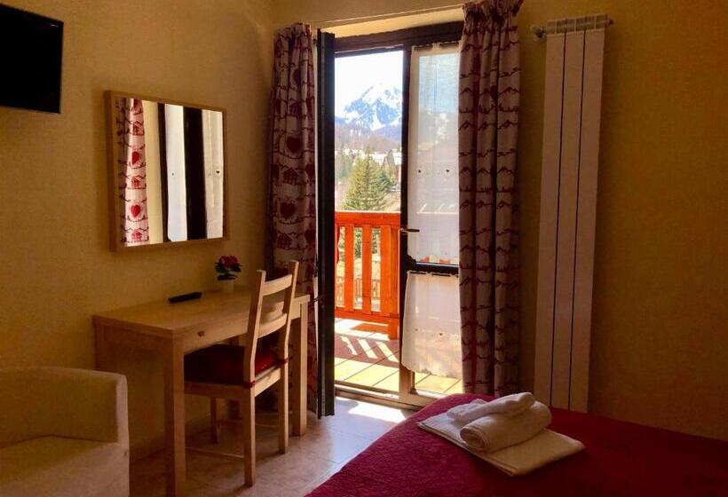 اتاق استاندارد با بالکن, Piccolo Chalet