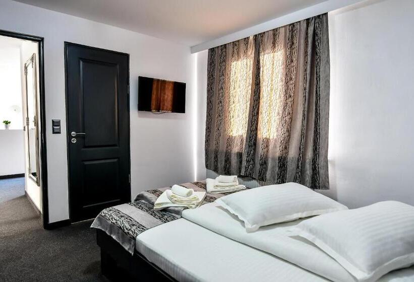 سوئیت 2 خوابه, Casa Mara
