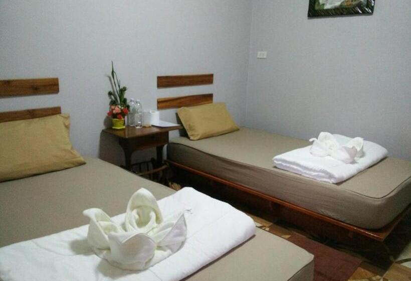 Бунгало Стандарт 2 Спальни, Huensala Homestay