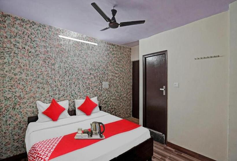 三人经典房间, Flagship S R Hotel Near Pvr Ansal Plaza Greater Noida