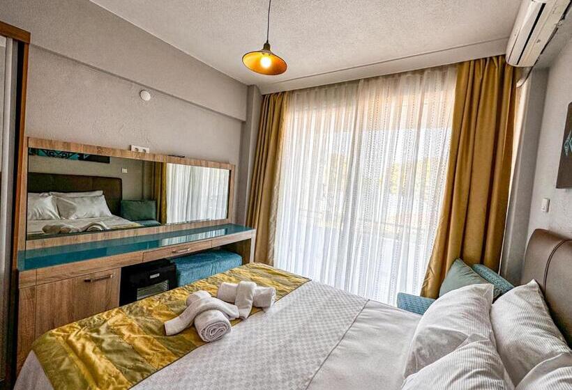 Номер Deluxe Вид на Море с Балконом, Grand Avşa Otel