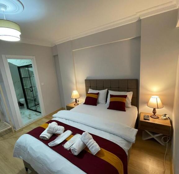 سوییت لوکس, Taksim Rain Hause