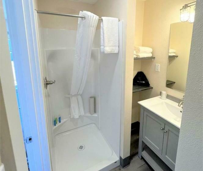 Номер Стандарт, Coastal Inn And Suites