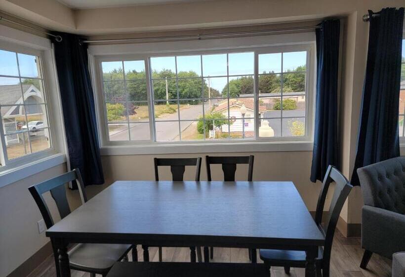 Номер Стандарт, Coastal Inn And Suites