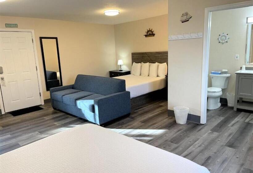 Family Suite, Coastal Inn And Suites