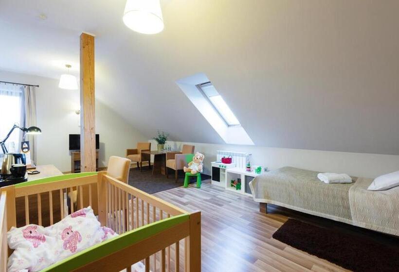 Quarto Triplo Estandar, łokietek
