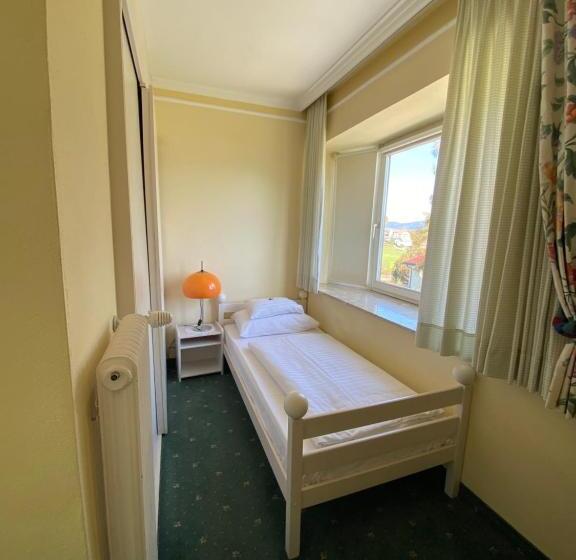 Suite Familiar, Schönruh
