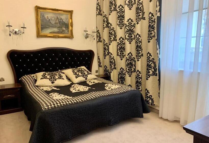Апартаменты Deluxe 1 Спальня, Zamek Dubiecko