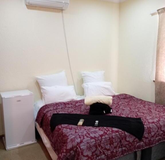 Quarto Deluxe, Beyond New House