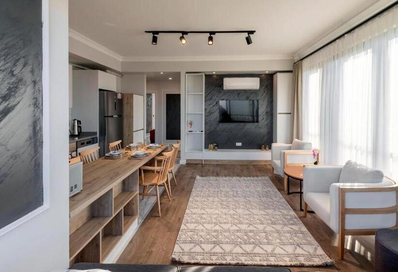 Family Suite, Luna Residence