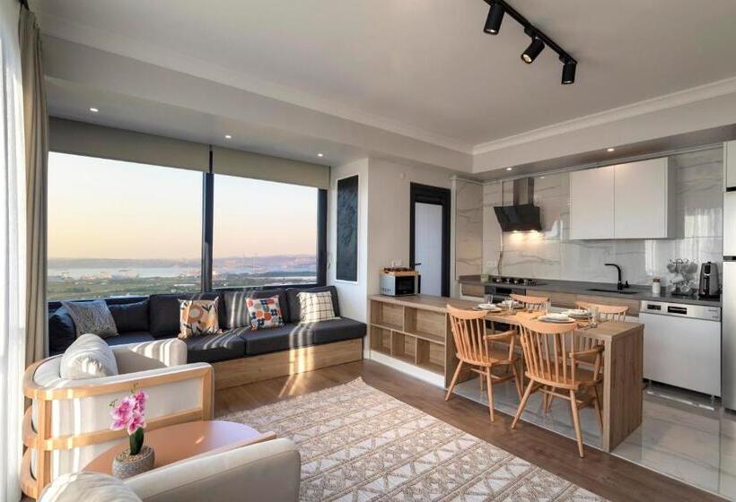 Family Suite, Luna Residence