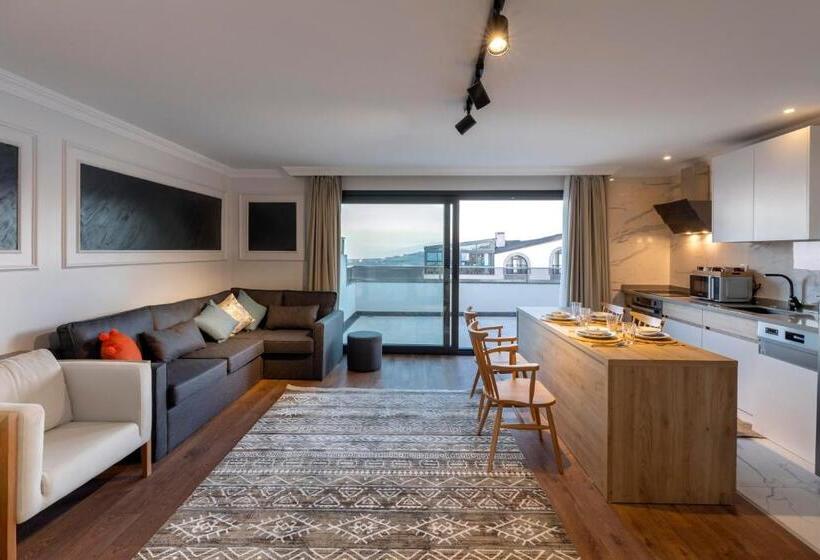 Апартаменты 1 Спальня с Балконом, Luna Residence