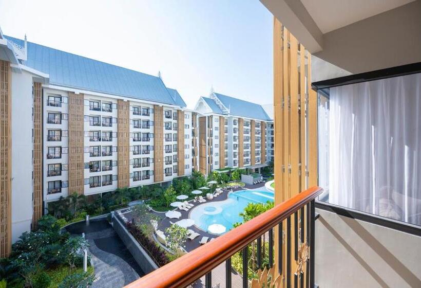 Номер Deluxe Вид на Бассейн, Wyndham Jomtien Pattaya