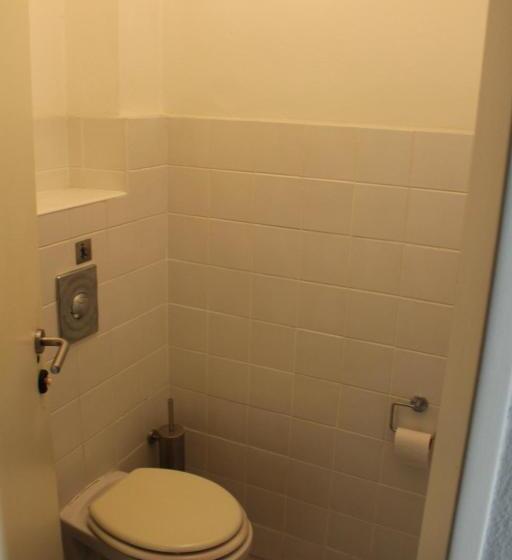 اتاق استاندارد یک نفره, Cumberland Apartment