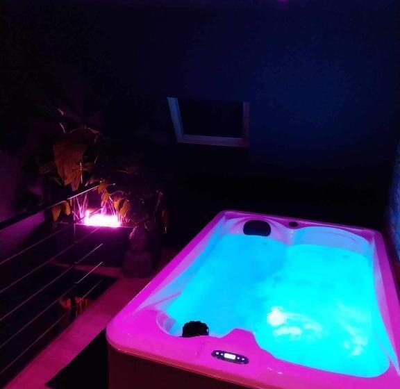 Апартаменты 1 Спальня, Chambre Noire